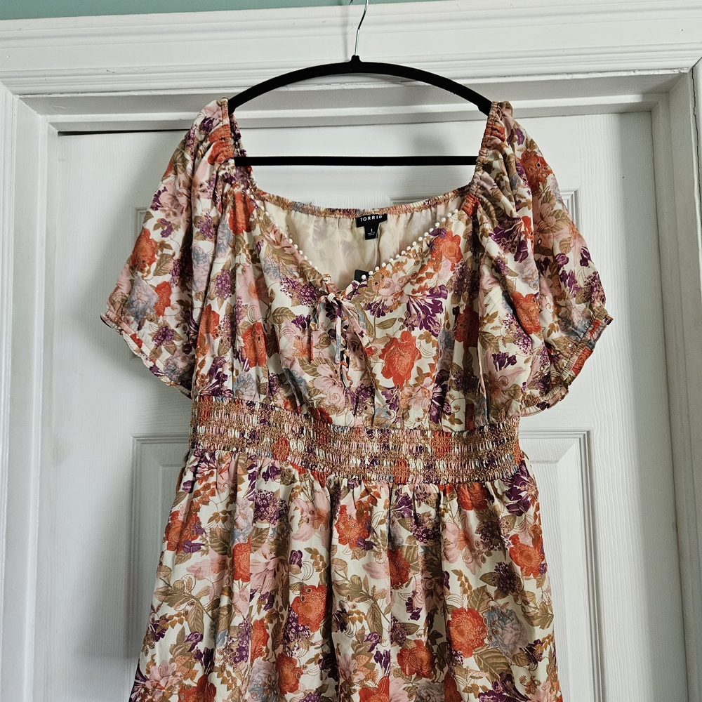 Torrid Floral Women's Top New With Tag Sixe